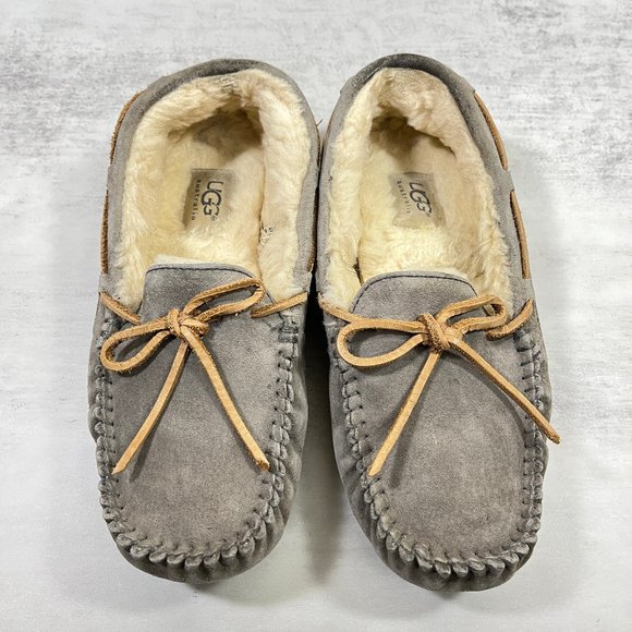 Ugg Dakota Moccasin Fur Lined Slippers - Women's Size 6 - Picture 5 of 8